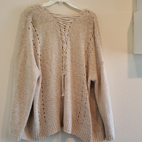 KNOX ROSE SWEATER - Picture 2 of 3
